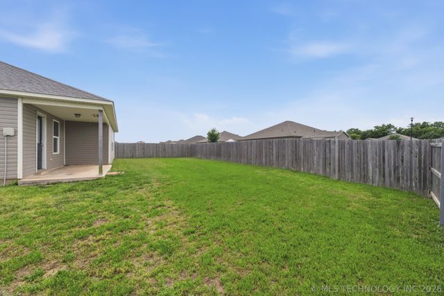 10724 N 101st Avenue E, Owasso, OK 74055