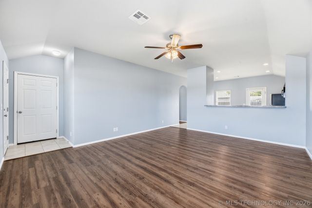 10724 N 101st Avenue E, Owasso, OK 74055