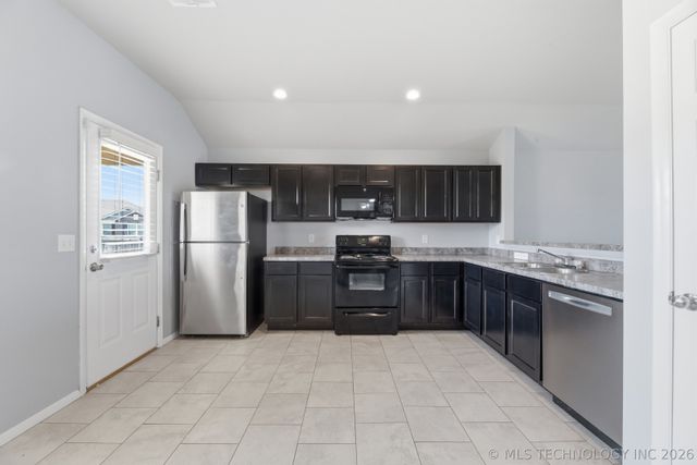 10724 N 101st Avenue E, Owasso, OK 74055