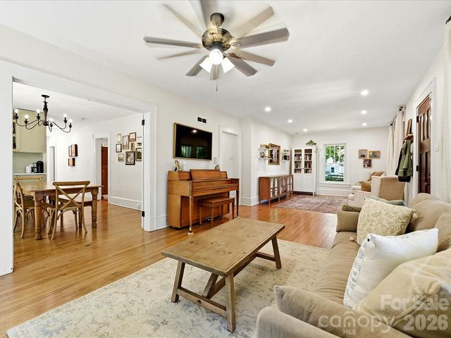 3514 Kelly Road, Charlotte, NC 28216