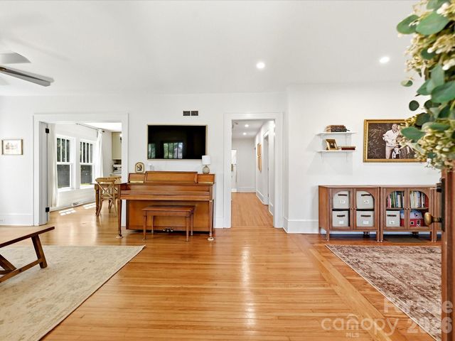 3514 Kelly Road, Charlotte, NC 28216