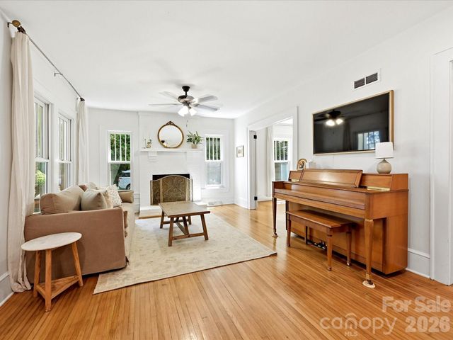 3514 Kelly Road, Charlotte, NC 28216