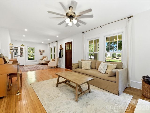 3514 Kelly Road, Charlotte, NC 28216