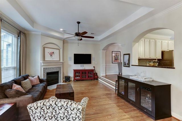 248 Westcott Street, Houston, TX 77007