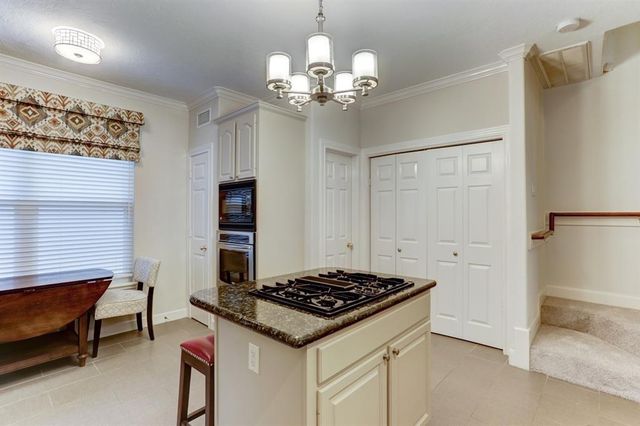 248 Westcott Street, Houston, TX 77007