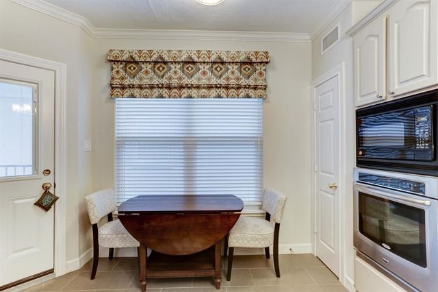 248 Westcott Street, Houston, TX 77007