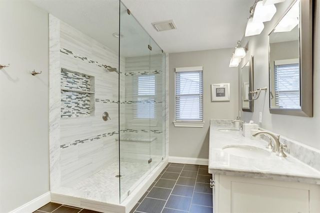 248 Westcott Street, Houston, TX 77007