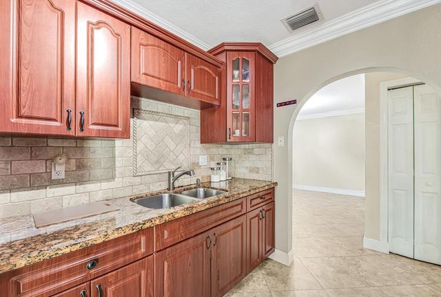 4917 Luqui Court, West Palm Beach, FL 33415