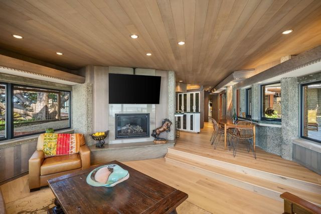 2431 Sherwood Drive, Cambria, CA 93428