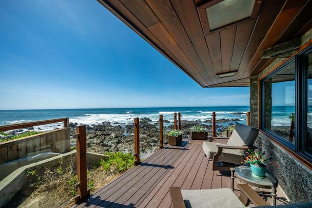 2431 Sherwood Drive, Cambria, CA 93428