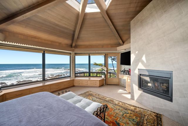 2431 Sherwood Drive, Cambria, CA 93428