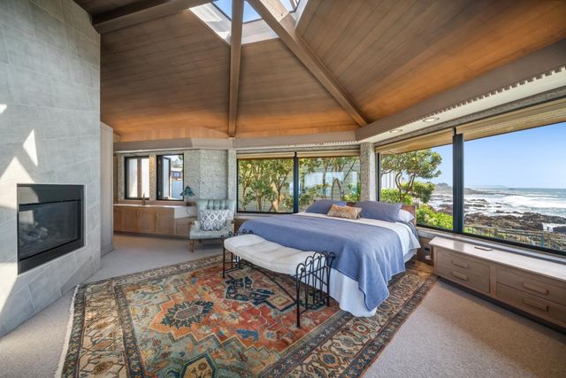 2431 Sherwood Drive, Cambria, CA 93428