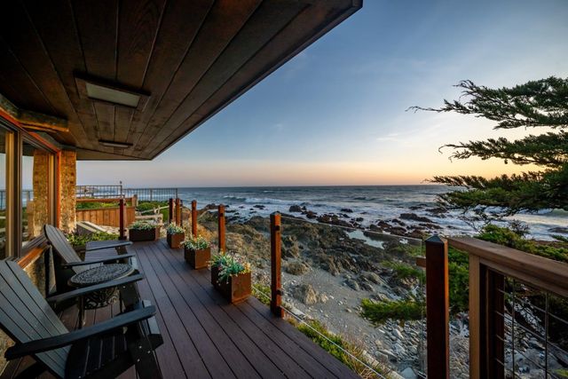 2431 Sherwood Drive, Cambria, CA 93428