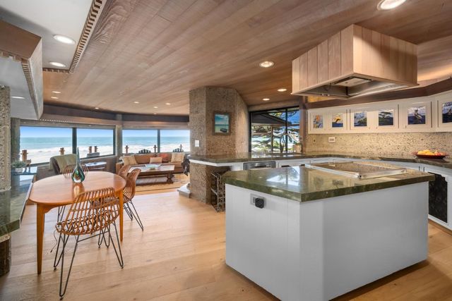 2431 Sherwood Drive, Cambria, CA 93428
