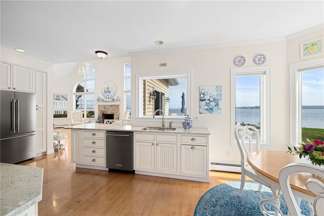 139 Hemlock Avenue, Warwick, RI 02886