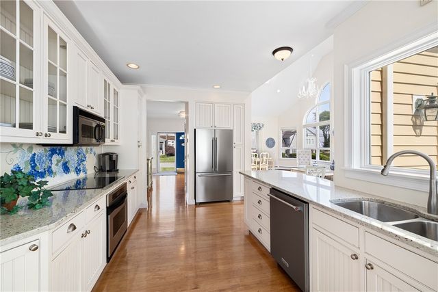 139 Hemlock Avenue, Warwick, RI 02886