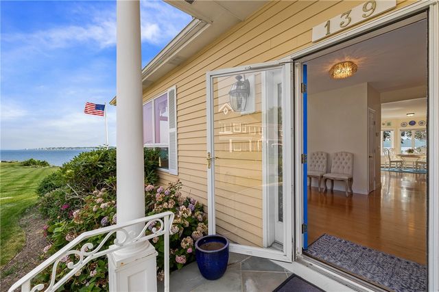 139 Hemlock Avenue, Warwick, RI 02886