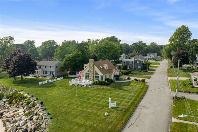 139 Hemlock Avenue, Warwick, RI 02886