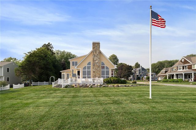 139 Hemlock Avenue, Warwick, RI 02886