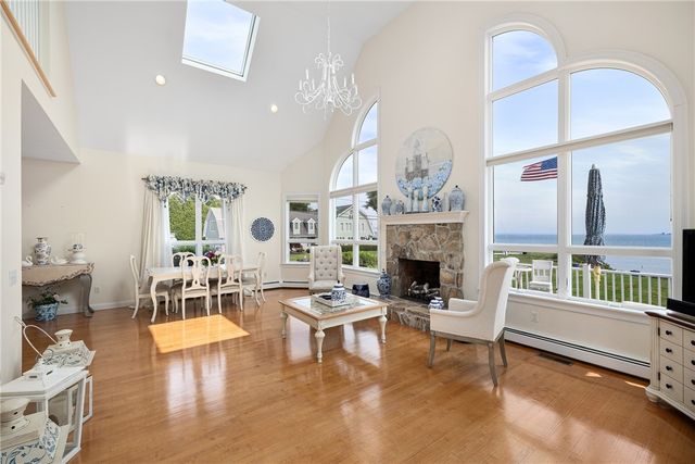 139 Hemlock Avenue, Warwick, RI 02886