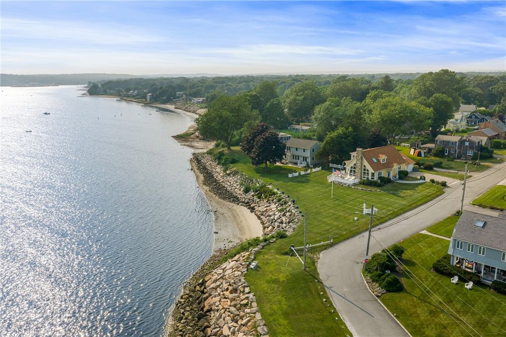 139 Hemlock Avenue, Warwick, RI 02886