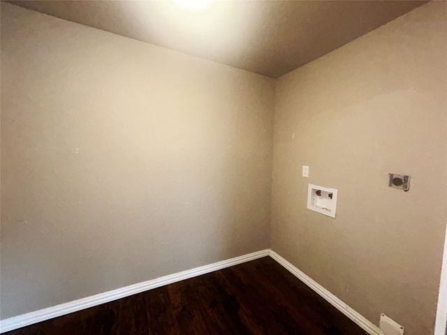 1031 Wade Hampton Street, Benbrook, TX 76126