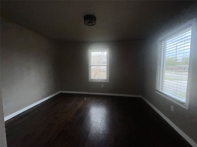 1031 Wade Hampton Street, Benbrook, TX 76126