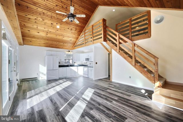 554 LAKE MEADE DR, East Berlin, PA 17316