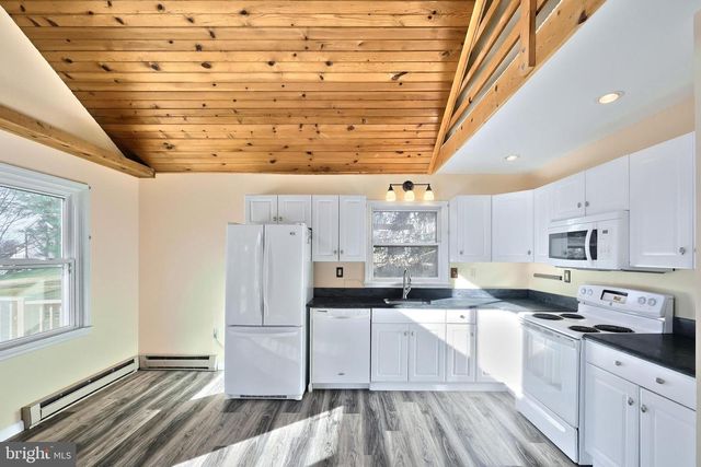 554 LAKE MEADE DR, East Berlin, PA 17316