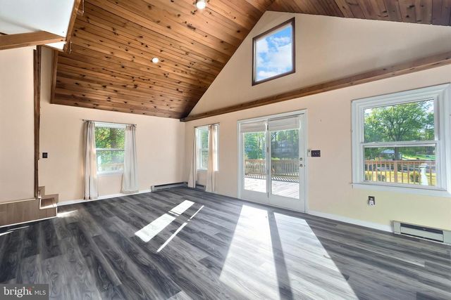 554 LAKE MEADE DR, East Berlin, PA 17316