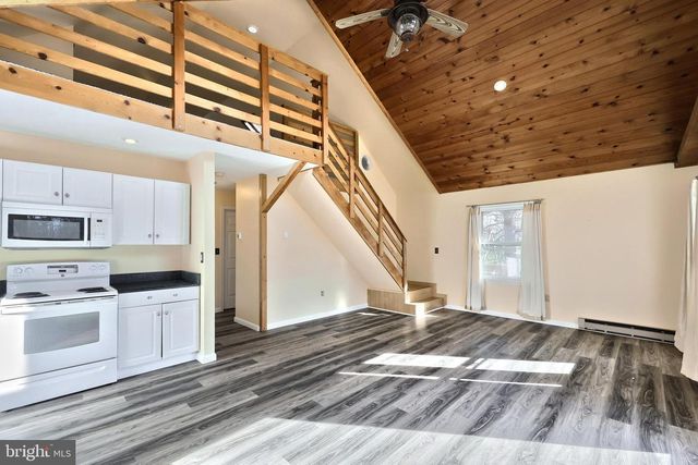 554 LAKE MEADE DR, East Berlin, PA 17316