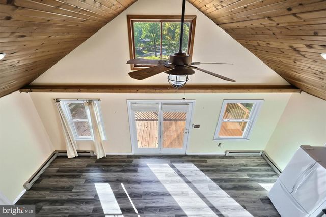 554 LAKE MEADE DR, East Berlin, PA 17316