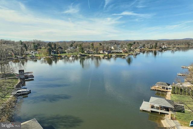 554 LAKE MEADE DR, East Berlin, PA 17316