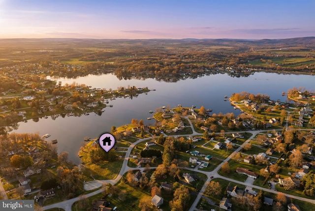 554 LAKE MEADE DR, East Berlin, PA 17316