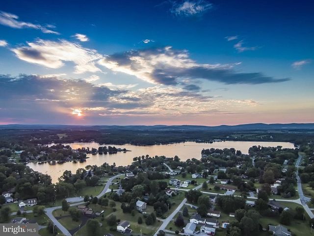 554 LAKE MEADE DR, East Berlin, PA 17316