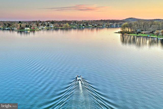 554 LAKE MEADE DR, East Berlin, PA 17316