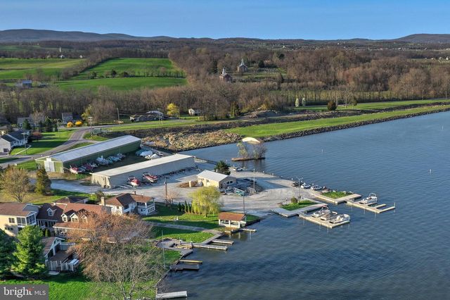 554 LAKE MEADE DR, East Berlin, PA 17316