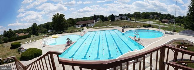 554 LAKE MEADE DR, East Berlin, PA 17316