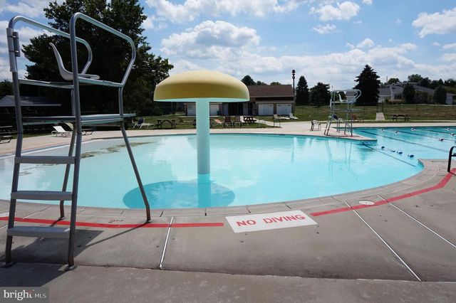 554 LAKE MEADE DR, East Berlin, PA 17316