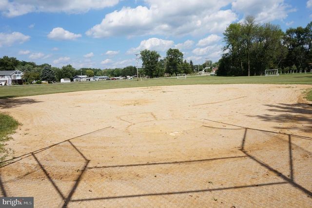 554 LAKE MEADE DR, East Berlin, PA 17316