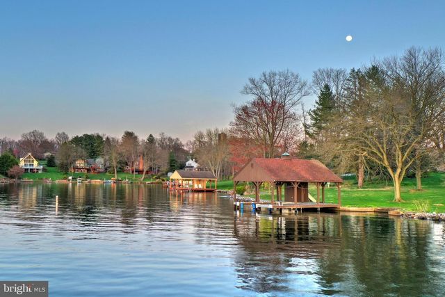 554 LAKE MEADE DR, East Berlin, PA 17316