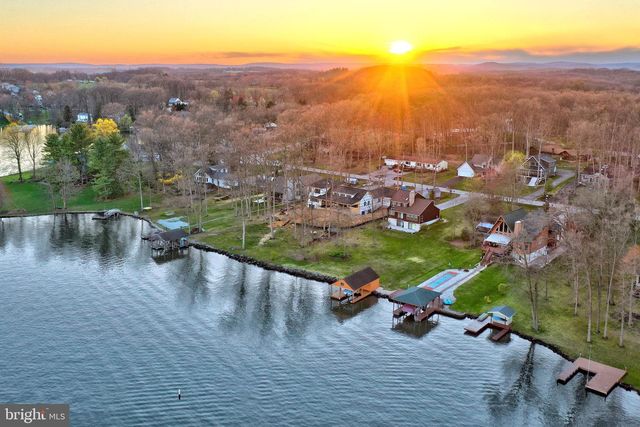 554 LAKE MEADE DR, East Berlin, PA 17316