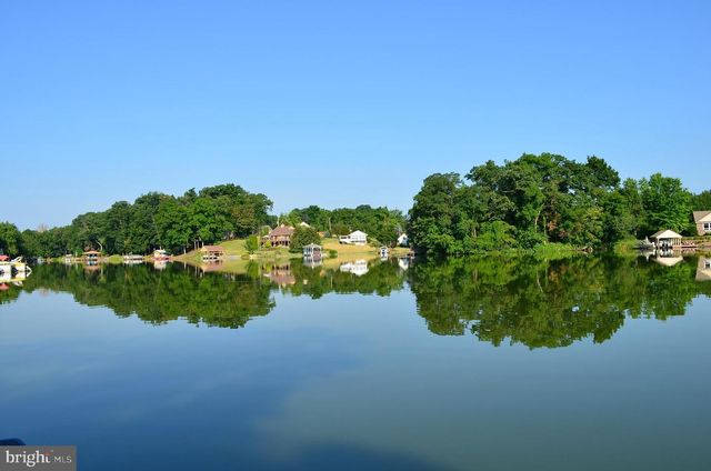 554 LAKE MEADE DR, East Berlin, PA 17316