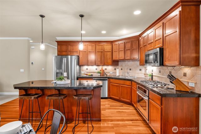 26017 SE 23rd Place, Sammamish, WA 98075