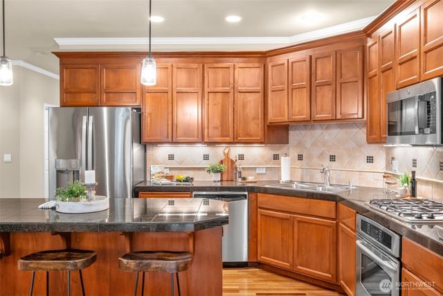 26017 SE 23rd Place, Sammamish, WA 98075