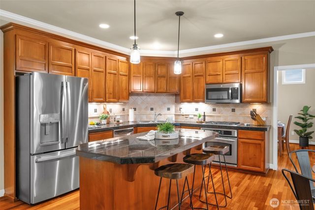 26017 SE 23rd Place, Sammamish, WA 98075