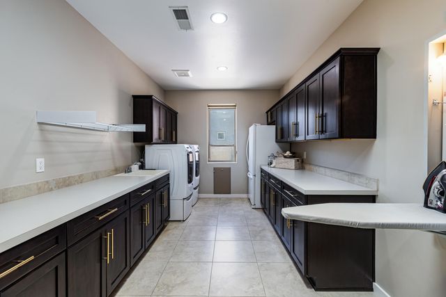 4812 Valle Santo Trail NW, Albuquerque, NM 87120