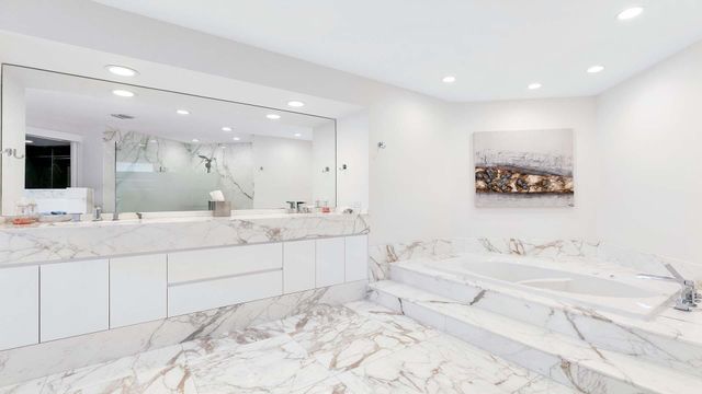 5929 N Ocean Boulevard, Ocean Ridge, FL 33435