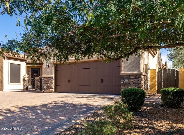 1805 N RED Cliff, Mesa, AZ 85207