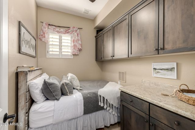 1805 N RED Cliff, Mesa, AZ 85207